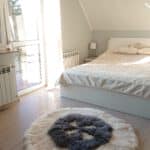 Dywan ze skóry owczej - Koło - biało/szare