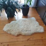 Skóra owcza – Biała – Naturalna – Kręcony włos