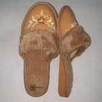 Kapcie - Damskie- Beżowe- Regionalne- Ocieplane