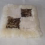 Narzutka ze skóry owczej - Mała- Jasna