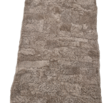 Patchworkowa narzuta z owczej skóry – brązowa kapa na kanapę/łóżko