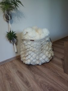 Dekoracyjny pokrowiec na skóry i koce