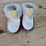 Buciki góralskie naturalna wełna - niemowlaczki - bamboszki niechodki rozmiar 25 EU