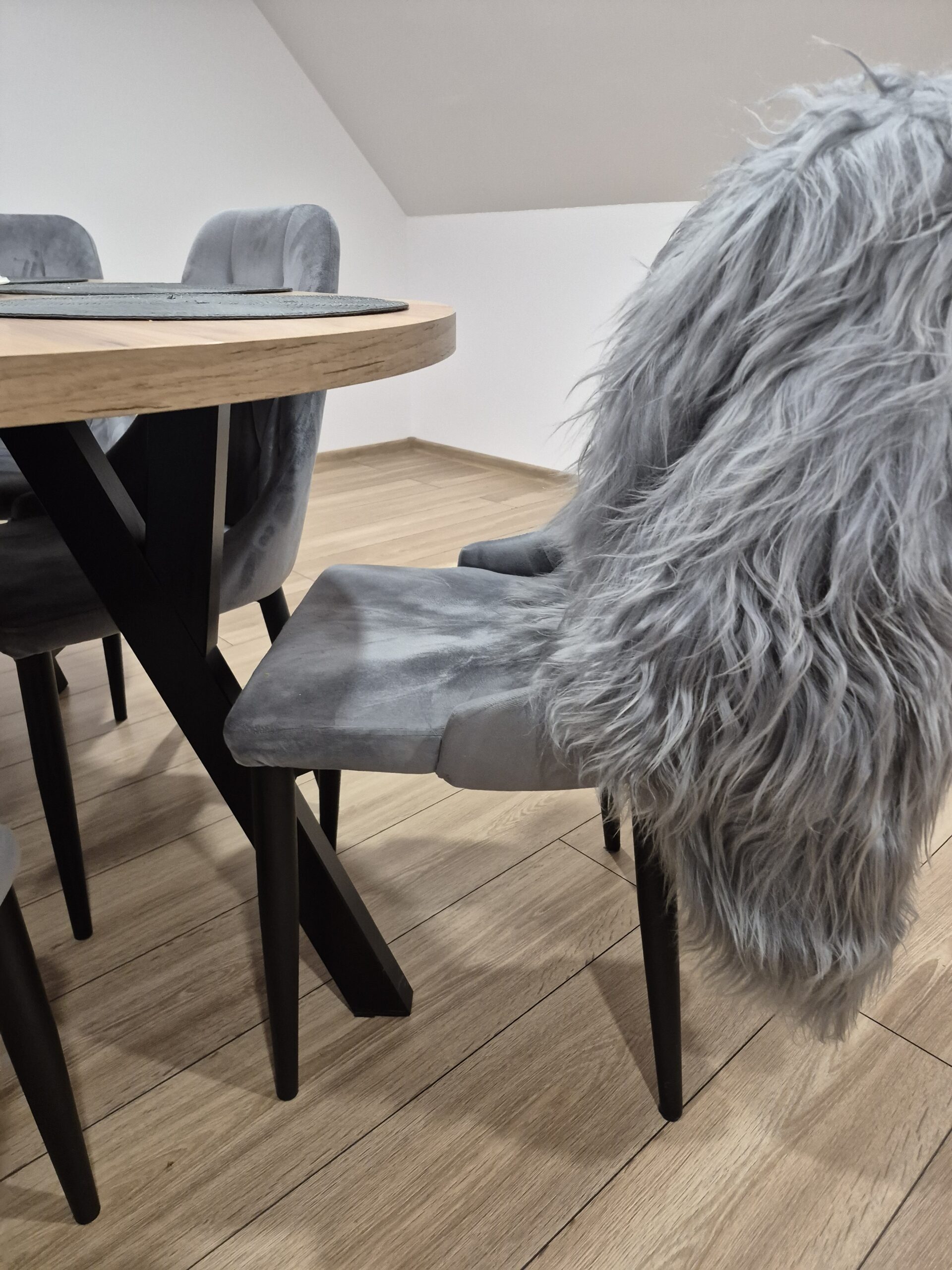 Skóra owcza - Island - Szara - Naturalna - Barwiona