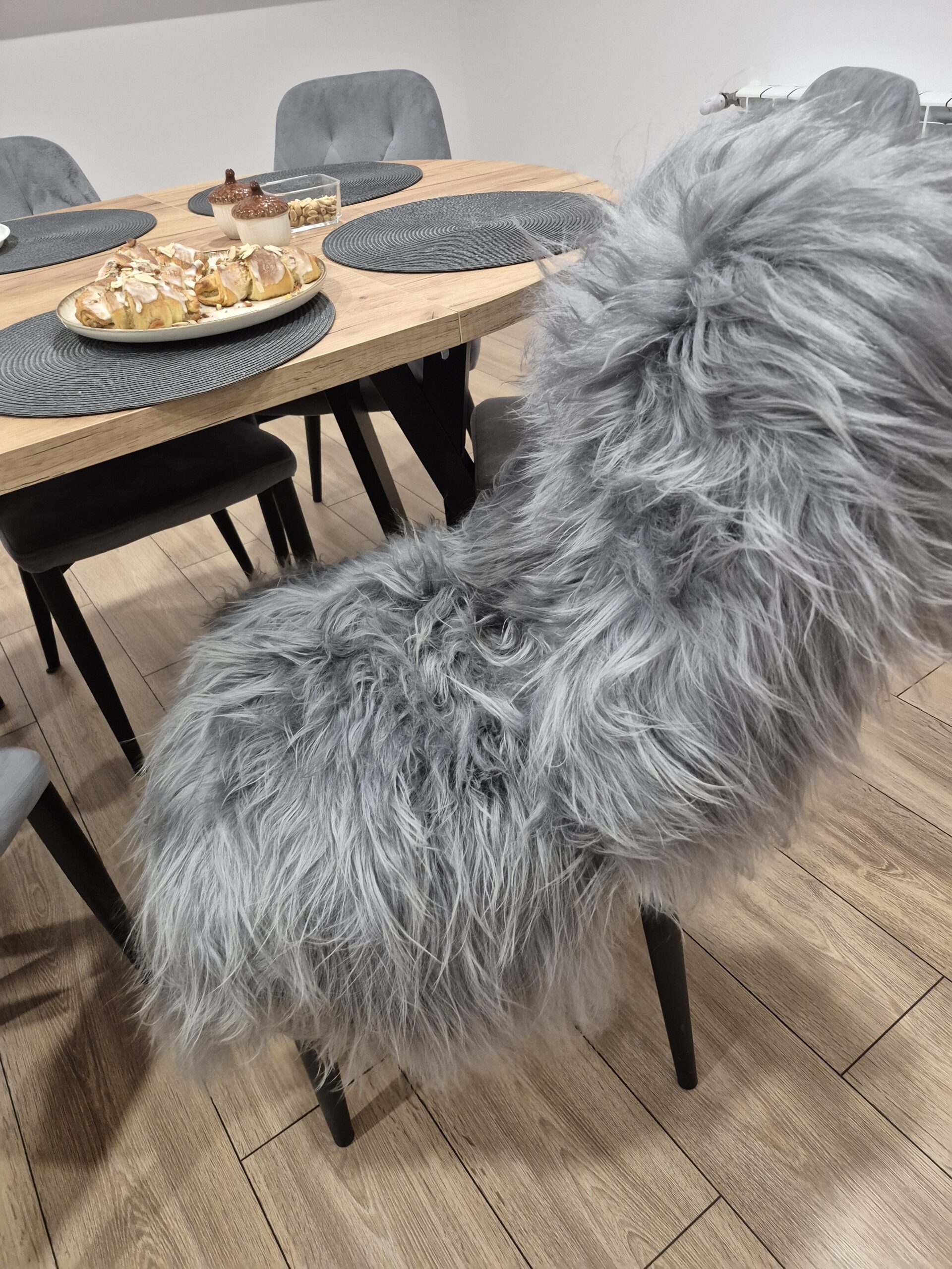 Skóra owcza - Island - Szara - Naturalna - Barwiona