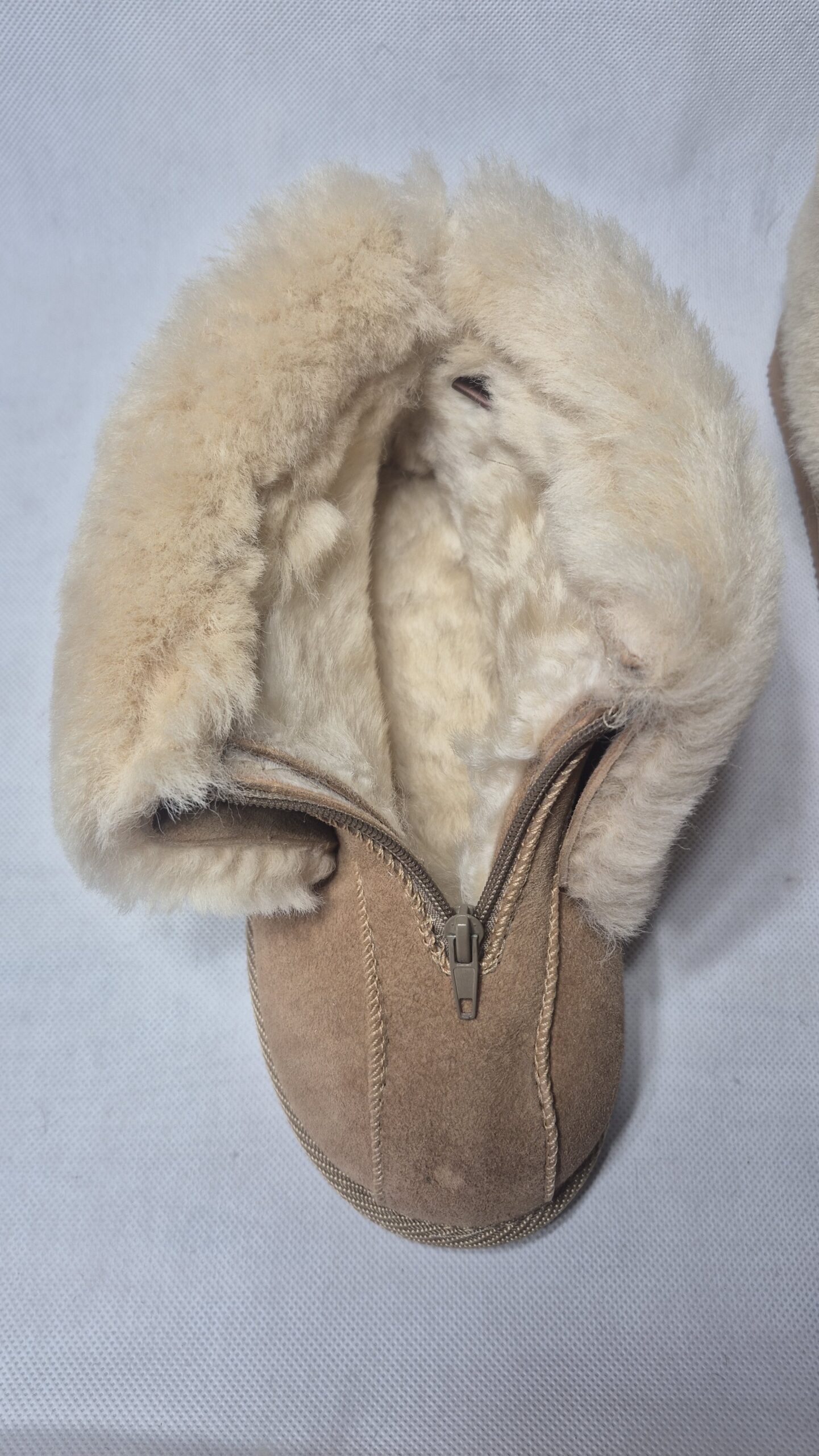 Skórzane Zamszowe Śniegowce Unisex Mukluki z Naturalnej Owczej Skóry – Beżowe Botki na Zamek