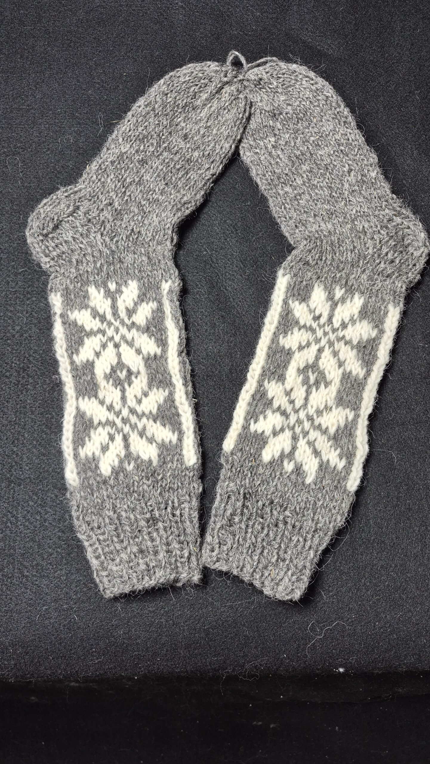 Skarpety wełniane 100% wełna owcza ręcznie robione handmade ciepłe grube czarne + wzór