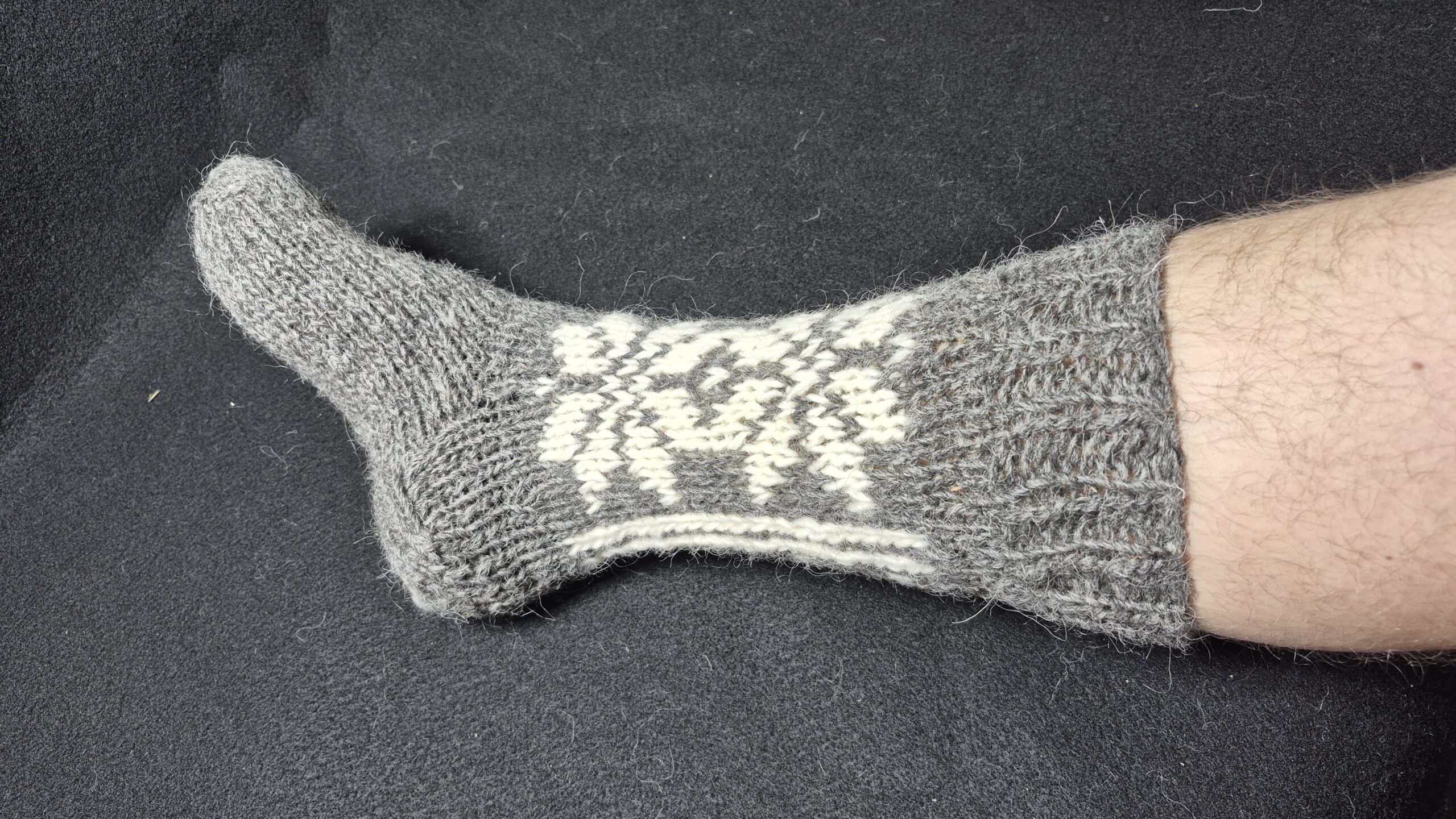 Skarpety wełniane 100% wełna owcza ręcznie robione handmade ciepłe grube czarne + wzór